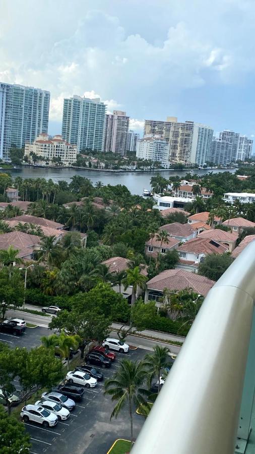 סאני איילס ביץ' Miami Beach Collins Ave Apartments Free Parking מראה חיצוני תמונה