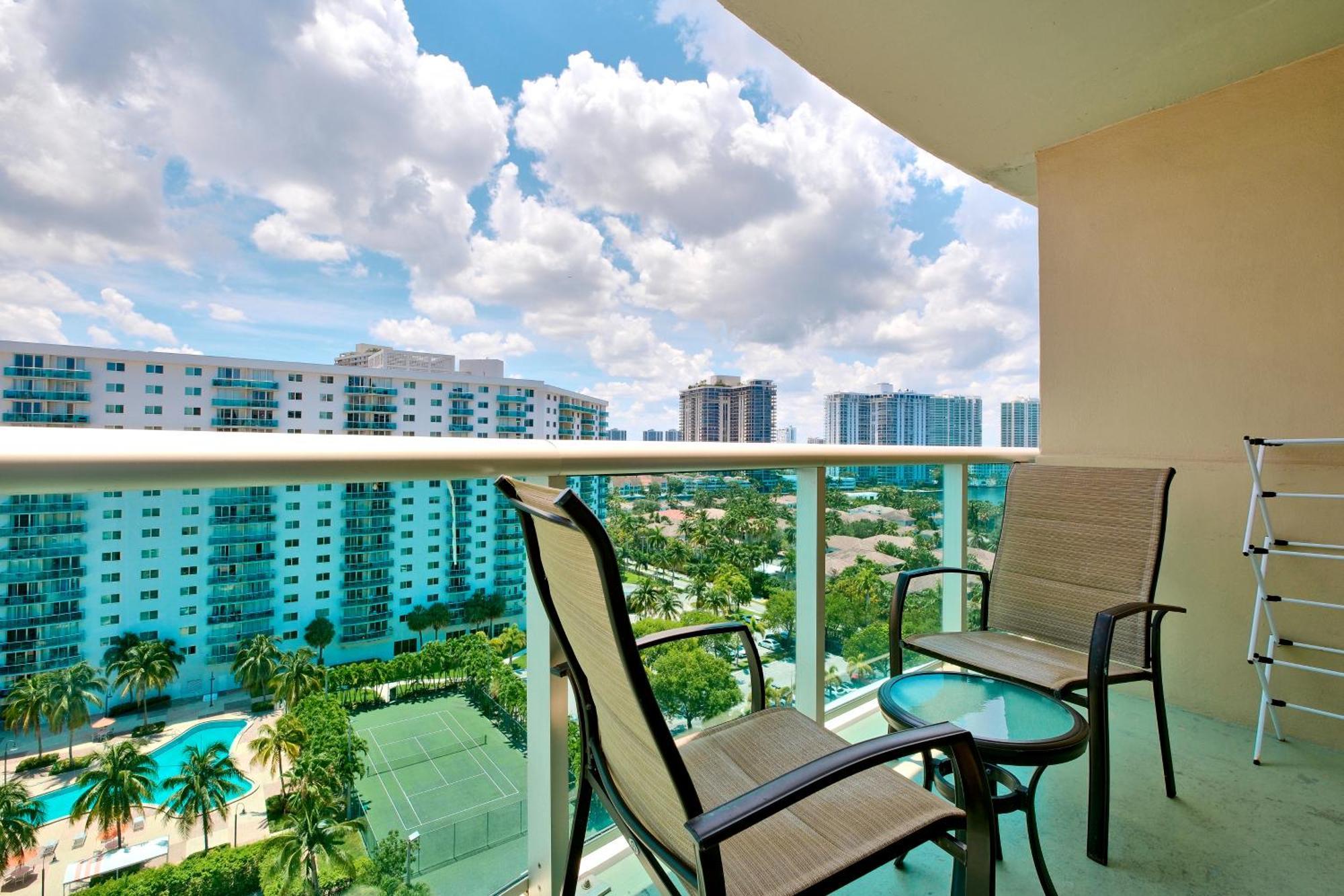 סאני איילס ביץ' Miami Beach Collins Ave Apartments Free Parking חדר תמונה
